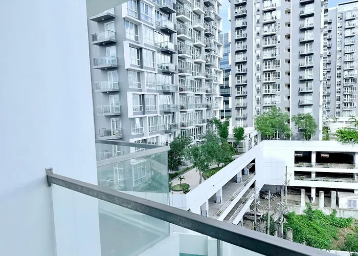 Soothing Seaview Units In Mactan Newtown